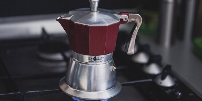 Cara Membuat Kopi dengan Moka Pot, Resep dan Ukuran